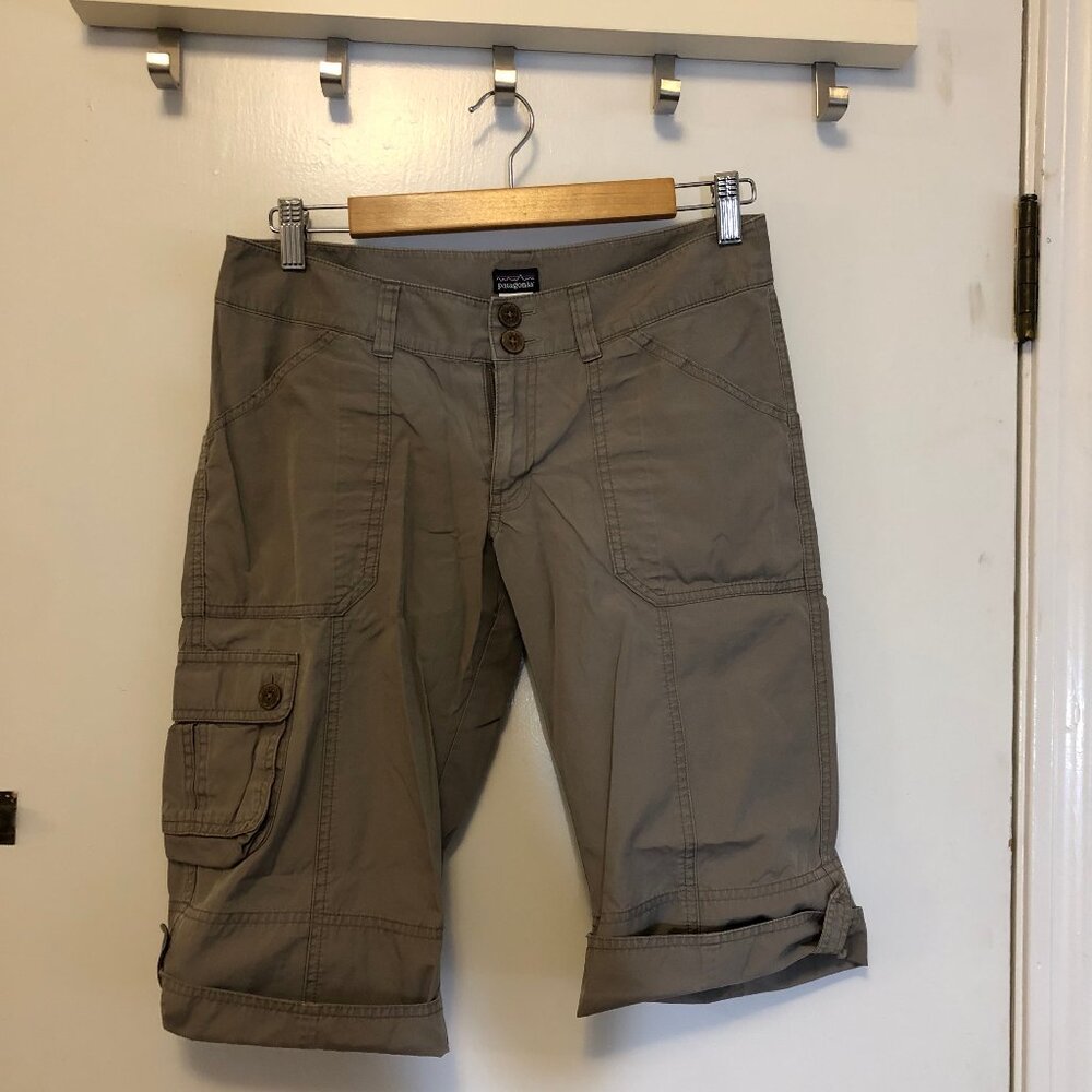 Patagonia knee length women's shorts (size 4)